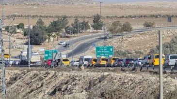 Siyonist İsrail Ordusu, Doğu Kud&uuml;s'teki Hizma Beldesini 3 G&uuml;nd&uuml;r Kuşatıyor