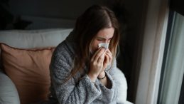 Soğuk Algınlığı Sinsice Yayılıyor! Uzmanlardan &Ouml;nemli Uyarı