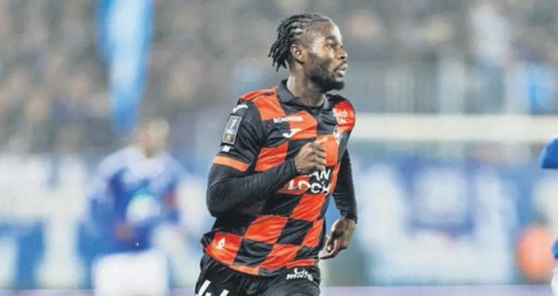 Sol Bek Transferi İ&ccedil;in Fransa'ya Y&ouml;nelim!