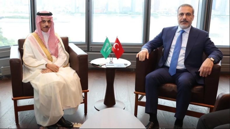 SON DAKİKA | Bakan Fidan, Suudi Arabistanlı Mevkidaşıyla G&ouml;r&uuml;şt&uuml;: G&uuml;ndem Gazze