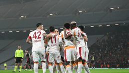 SON DAKİKA | Galatasaray, Fatih Karag&uuml;mr&uuml;k'e Takılmadı! 3 Puan 3 Golle Geldi
