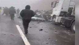 SON DAKİKA: Gaziantep- Şanlıurfa Otoyolunda Zincirleme Kaza! G&ouml;r&uuml;nt&uuml;ler Korkutucu! &Ouml;l&uuml; ve Yaralılar Var