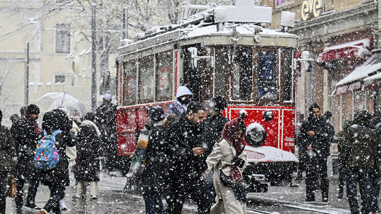 Son Dakika: İstanbul'da Eğitime Ara Verildi!