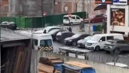 SON DAKİKA | Kağıthane'de otomobile silahlı saldırı: O anlar kamerada!