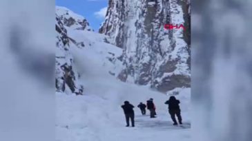 Son Dakika! Karayoluna &Ccedil;ığ D&uuml;şt&uuml;, Ekipler Hızla Sevk Edildi