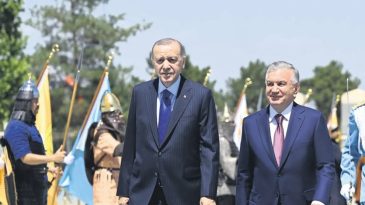 SON DAKİKA! &Ouml;zbekistan Cumhurbaşkanı Ankara'da! Başkan Erdoğan karşıladı! Stratejik adımlar atılacak