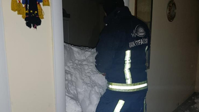 Son Dakika… Van'da İki Mahalleye &Ccedil;ığ D&uuml;şt&uuml;: 1 Kişi Kayıp, 22 Ev Boşaltıldı