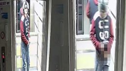 SON DAKİKA&hellip; Adana&rsquo;da dehşet verici olay! Kask takarak apartmana girip asans&ouml;rde idrarını yapan ş&uuml;pheli kim &ccedil;ıktı?