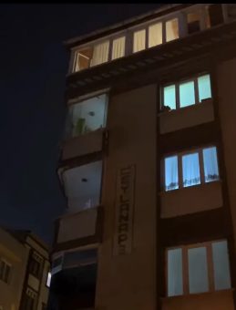 SON DAKİKA&hellip; İstanbul Beyoğlu&rsquo;nda aile vahşeti! Tartıştığı oğlunu g&ouml;ğs&uuml;nden vurup canına kıydı: Yeğeni o halde buldu&hellip;