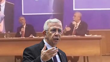 SON DAKİKA&hellip; Mansur Yavaş&rsquo;a gen&ccedil;lerden soğuk duş! Evde suyu kesilenler el kaldırsın sorusuna verilen yanıtı g&ouml;r&uuml;nce ne yapacağını şaşırdı!