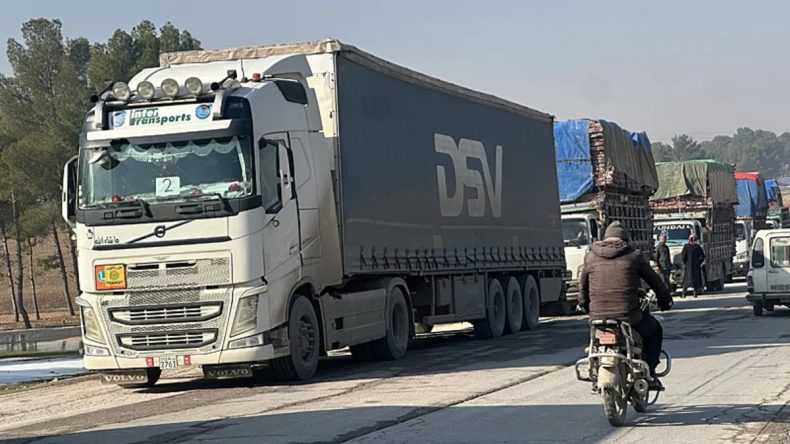 Suriye Ordusu İki İnsani Koridor A&ccedil;tı: Aynularab'a Yardım Malzemesi G&ouml;nderildi