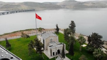 Suriye ordusundan S&uuml;leyman Şah T&uuml;rbesi mesajı: T&uuml;rk toprağı olarak kalacak