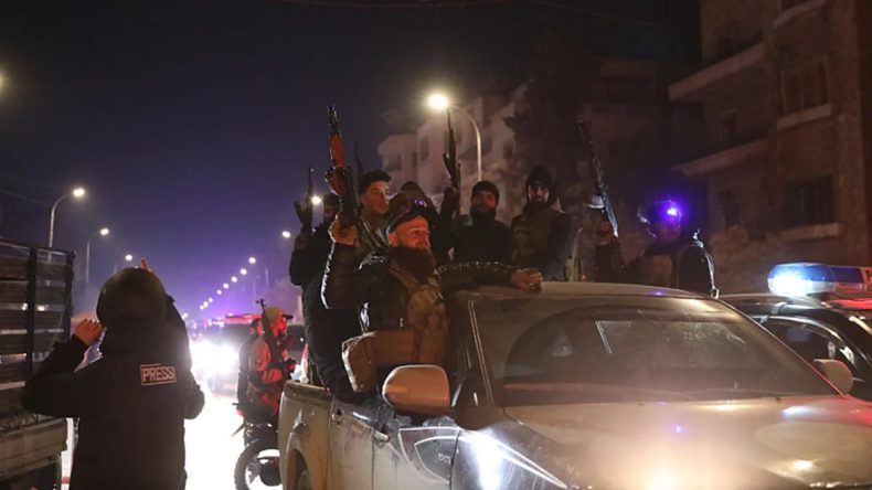 Suriye'de Ge&ccedil;ici Ateşkes Duyuruldu! Ter&ouml;ristlerin Halep'ten Ayrılmaları İ&ccedil;in S&uuml;re Tanındı