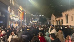 Taksim Meydanı'nda On Binler Yeni Yıla Coşkuyla Girdi