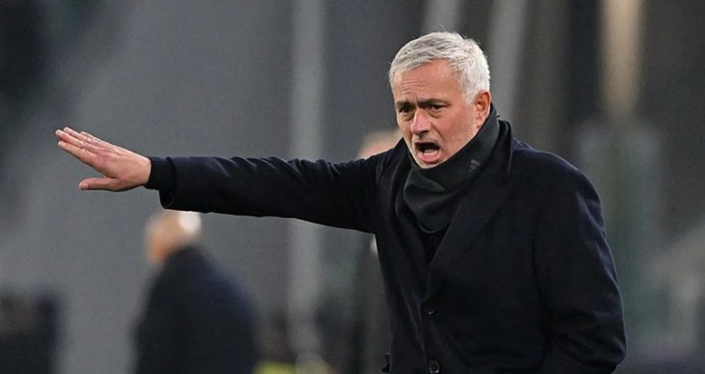 Taraftar Tesisleri Bastı, Mourinho'yu İstedi