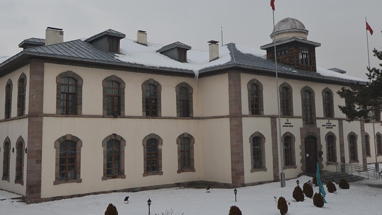 Tarihi Kararlar Burada Alınmıştı | Erzurum Kongresi'nin Yapıldığı Bina Ziyarete Kapatıldı