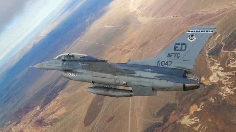 Tayvan'da F-16 Savaş U&ccedil;ağı D&uuml;ş&uuml;ş&uuml;!