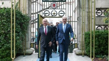 TBMM Başkanı Kurtulmuş, BM M&uuml;lteciler Y&uuml;ksek Komiseri Salih ile bir araya geldi
