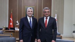 Ticaret Bakanı Bolat, KKTC'de Cumhurbaşkanı Erh&uuml;rman ile g&ouml;r&uuml;şt&uuml;