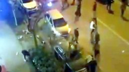 Trafik Kazası Sonrası Tartışma Sopalı Kavgaya D&ouml;n&uuml;şt&uuml;