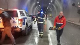 T&uuml;nelde Zincirleme Kaza: Can Kaybı ve Yaralılar Var!