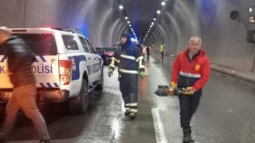 T&uuml;nelde Zincirleme Kaza: Can Kaybı ve Yaralılar Var!