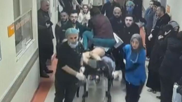 T&uuml;rkiye'nin G&uuml;ndemindeki Cinayetle İlgili Yeni G&ouml;r&uuml;nt&uuml;: Atlas'ın Hastaneye Gelişi Kaydedildi