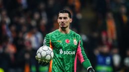 Uğurcan &Ccedil;akır, Galatasaray&rsquo;ın hedefindeki kalecilere fark attı