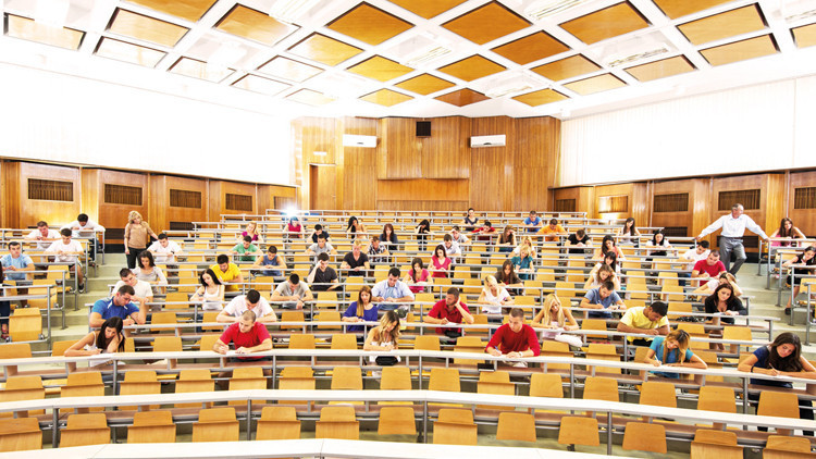 &Uuml;niversitelerde &Ouml;ğrenci Sayısı Azalıyor: 336 Bin Aday Kayıt Yaptırmadı