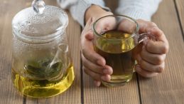 Uzmanından &Ouml;nemli Uyarı: Şifa Kaynağı Gibi G&ouml;r&uuml;nse de Dikkat!