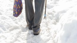 Uzmanlar Duyurdu: Karlı ve Buzlu Yollarda En G&uuml;venli Y&uuml;r&uuml;y&uuml;ş Y&ouml;ntemi!