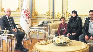Vali G&uuml;l&rsquo;den K&uuml;&ccedil;&uuml;k Ahmet&rsquo;e S&uuml;rpriz Hediye