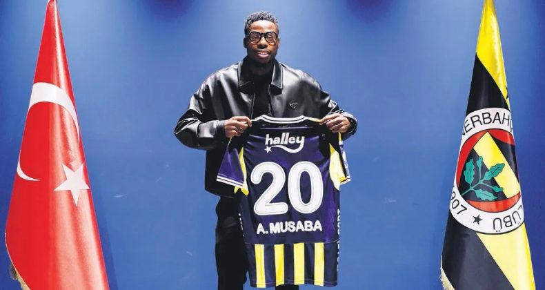 Yıldızların arasında ezilmeden oynar