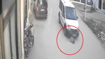 Yola Fırlayan 2 Yaşındaki &Ccedil;ocuk, Aracın Altında Kaldı