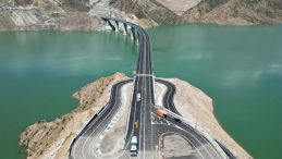 Yusufeli Merkez Viyad&uuml;ğ&uuml; Ulaşımda Yenilik Sağladı