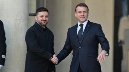 Zelenskiy, Macron ile Paris&rsquo;te Buluştu!