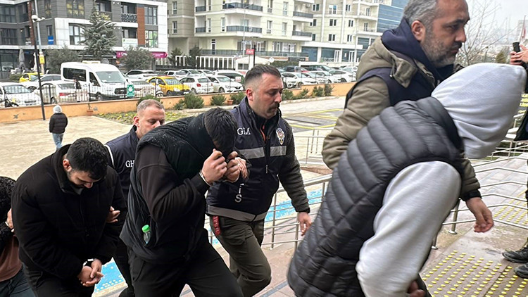 'Emmi'yi diplomatik plakalı ara&ccedil;la ka&ccedil;ırdılar: 6 ş&uuml;pheli yakalandı