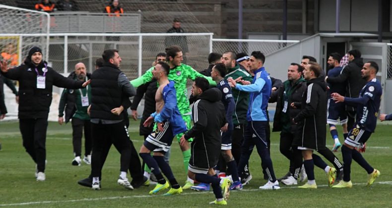 1. Lig Ma&ccedil;ında Kavga Patlak Verdi