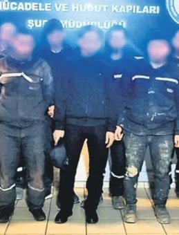 13 D&uuml;zensiz G&ouml;&ccedil;men Yakalandı