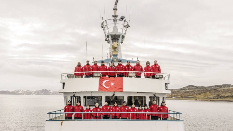 14 Bin Kilometre Yolculuk… Beyaz Kıta&rsquo;ya Bilim Seferi