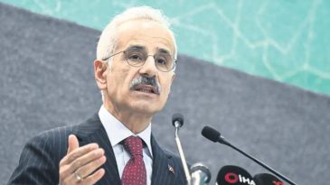 15 Yaş Altı i&ccedil;in Sosyal Medya Kısıtlaması Geliyor