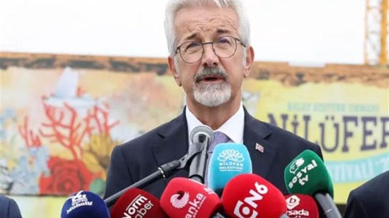 192 Yıla Kadar Hapsi İstenen Eski Belediye Başkanı R&uuml;şveti Pasta Kutusunda Almış