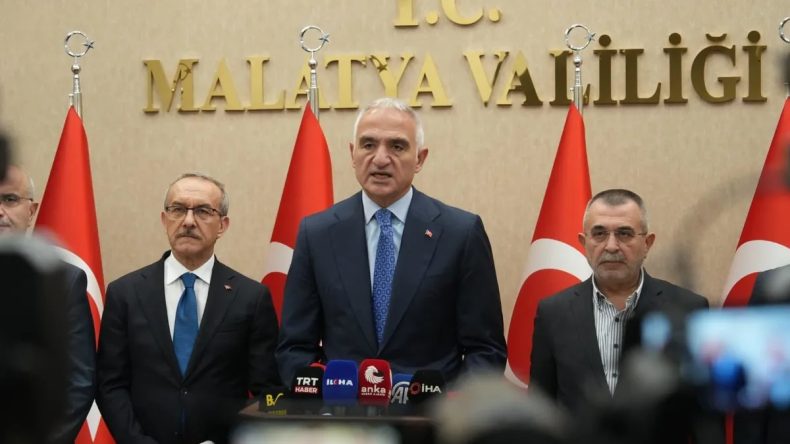 3 Yıl Sonra G&uuml;ndeme Geldi! Bakan Ersoy, B&uuml;y&uuml;k Felaketten Kurtuldu