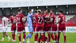 6 Goll&uuml; Zafer: &Uuml;mraniyespor!