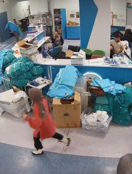 6 Şubat'taki İkinci Depreme Hastanede Yakalandılar: O Doktorlardan G&ouml;z Dolduran Hareket!