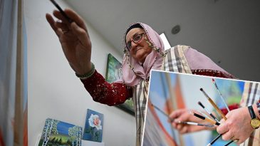 69 Yaşında Sanat Yolculuğuna Başladı: "Evde Oturmak İstemiyorum"