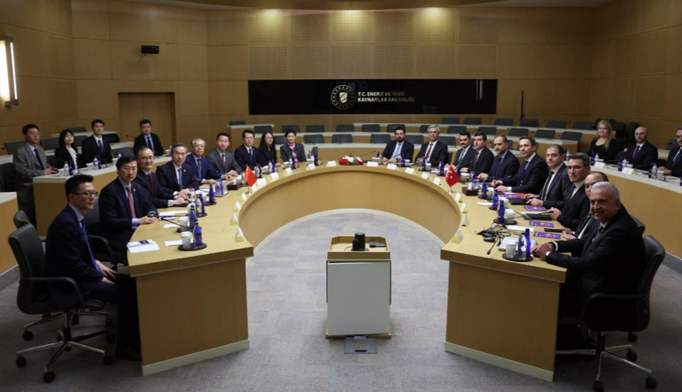 Bakan Bayraktar ve Çina Heyeti