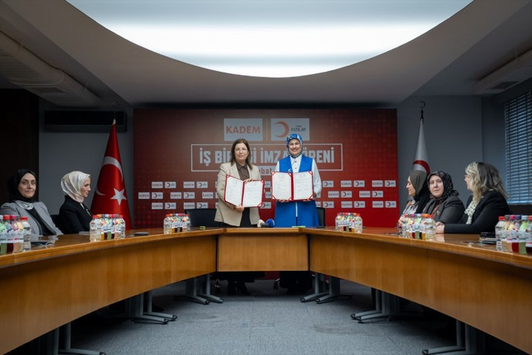 Türk Kızılay Protokol Töreni