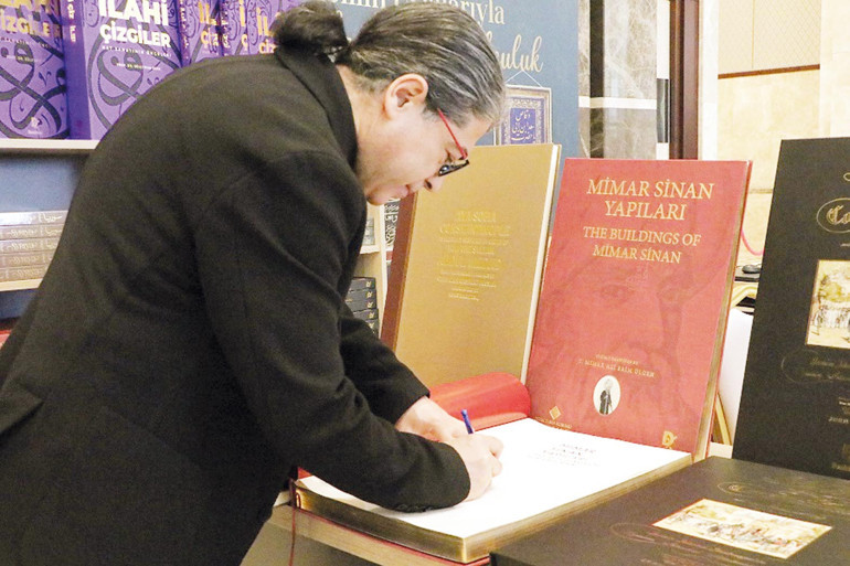 Arkeolog Dr. Murat Sav