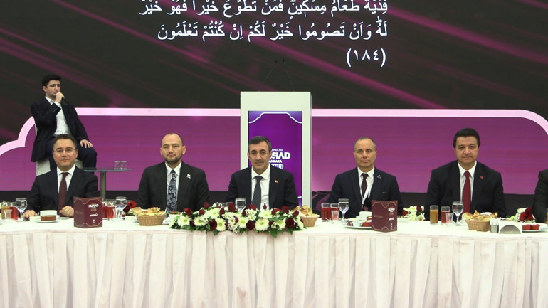 Cevdet Yılmaz İftar Programında